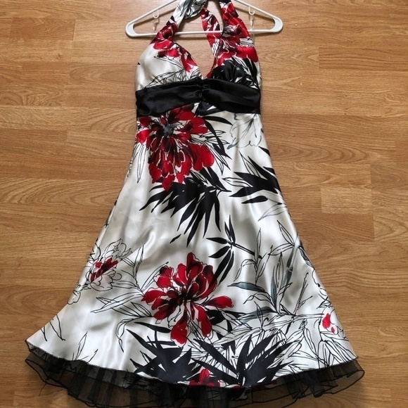 Speechless Dresses & Skirts - Speechless JRS. 9 Formal Prom Holiday Christmas Dress Black Red White